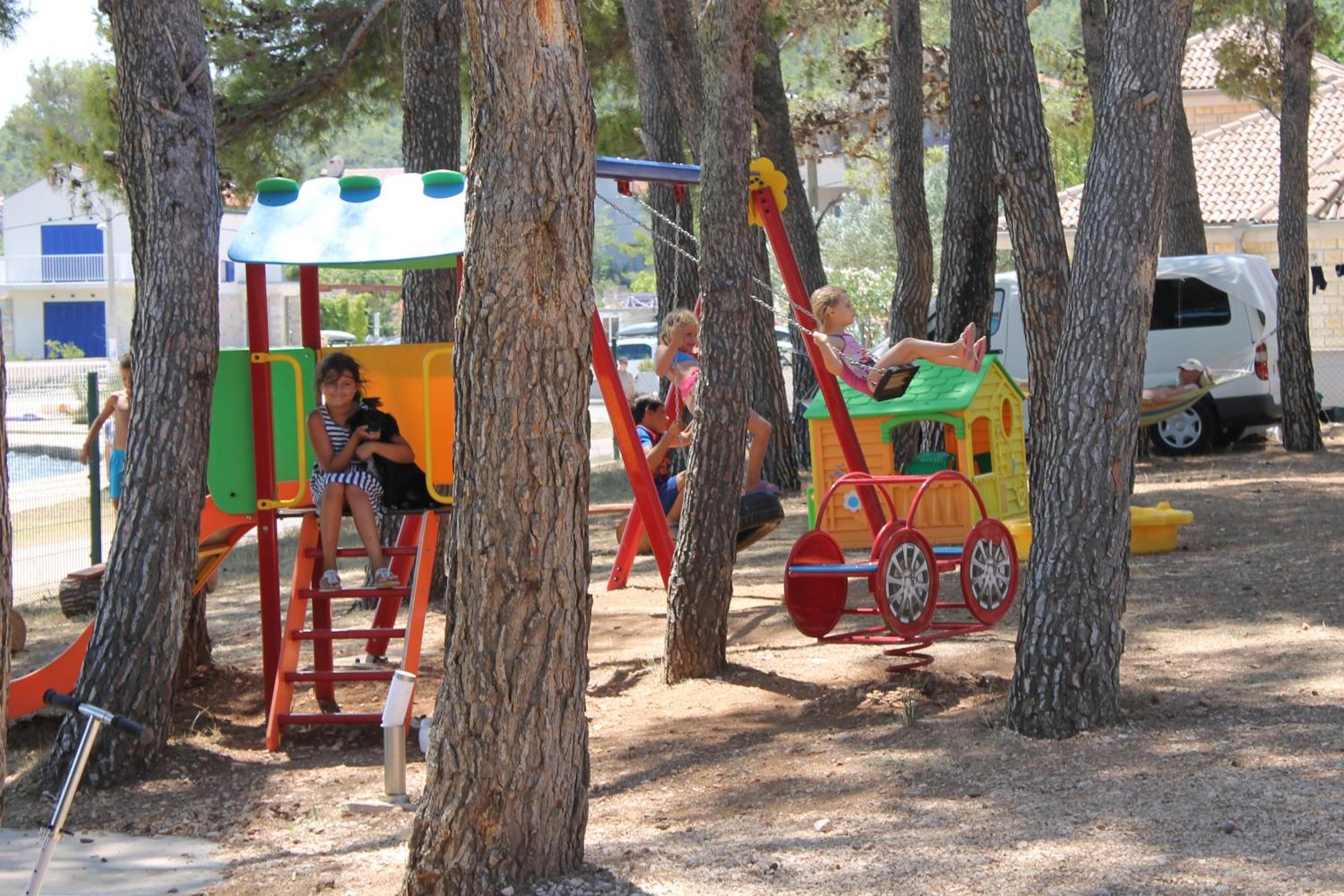 Taber - Mobile Homes Campsite Pasman